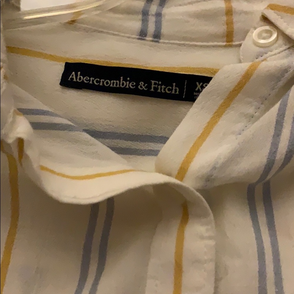 Top - Picture 2 of 3